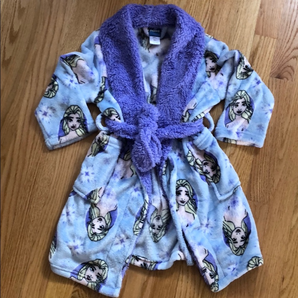 Elsa fuzzy girls robe!
